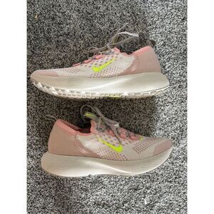 NIKE React Escape Run Flyknit Running Shoes